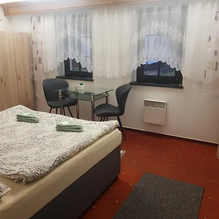 U Kralovny Dagmar Gasthof Karlštejn